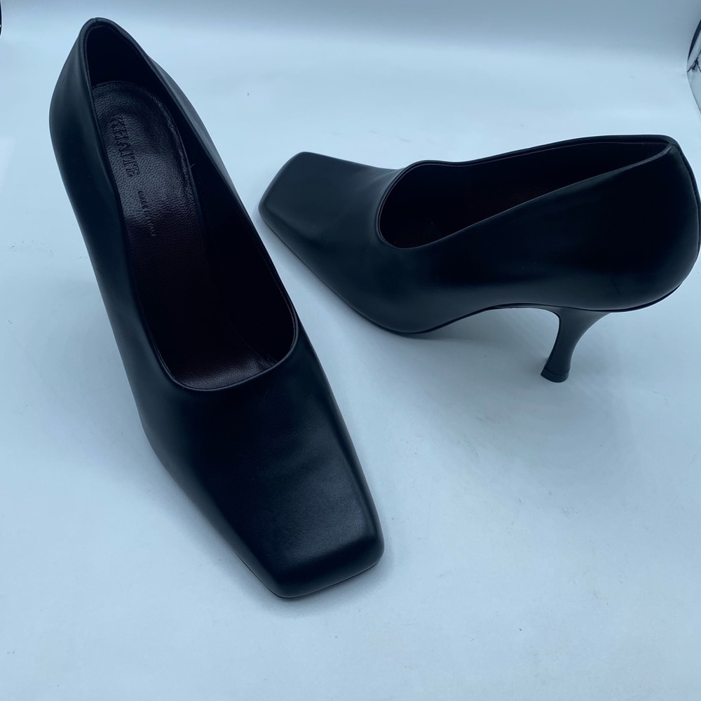 KHAITE Eva Calfskin Pumps